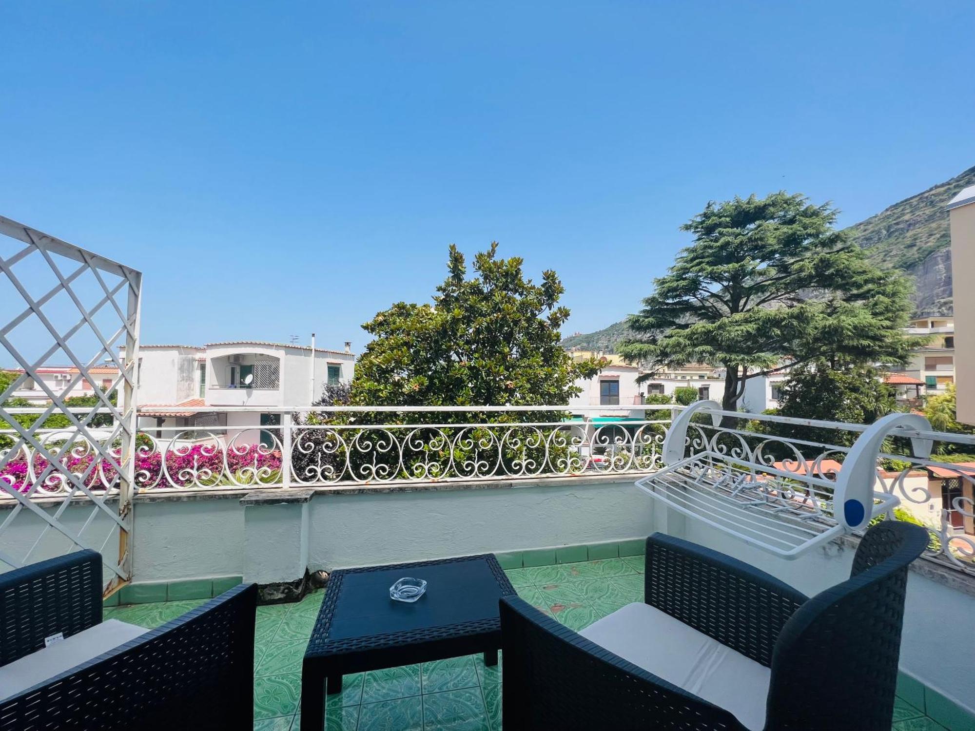 Yourhome - Villa Sorrento Meta Kültér fotó