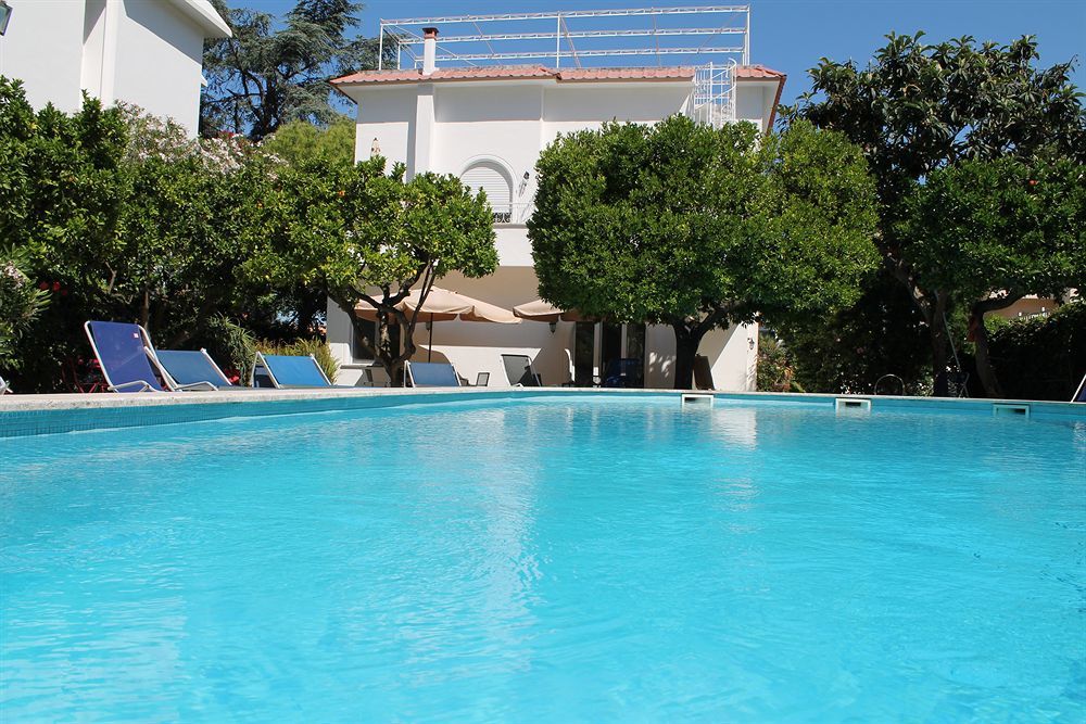 Yourhome - Villa Sorrento Meta Kültér fotó